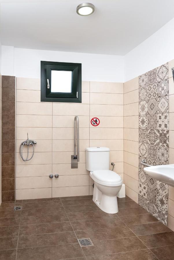 Limnaio Hotel Khrisokhórafa Exterior foto